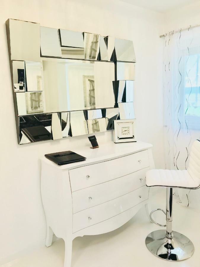Apartmani Beril Lux โรวีน ภายนอก รูปภาพ